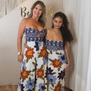 vestido midi com alcinha de malha. tamanho único