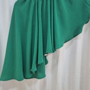 blusa assimétrica ombro só. u