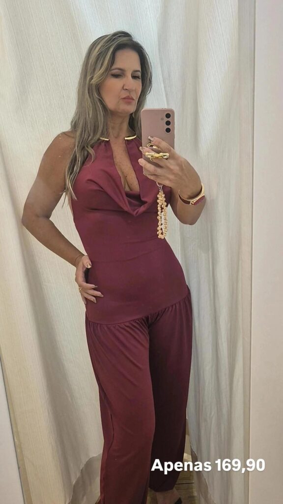 macacão aladim, lycra, na cor marrom. u