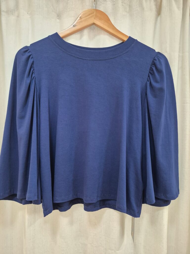 Blusa malha alt-cós manga larga. Tamanho Único