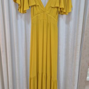 vestido longo amarrar atrás. tamanho único