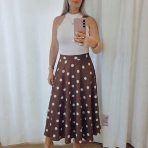 Saia marrom com poé branco, tricoline, evassê. G