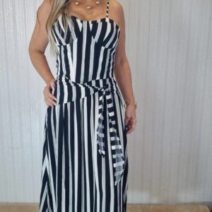 Conjunto saia corselet.